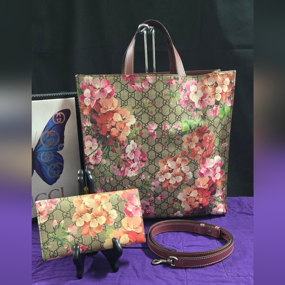 Gucci GG Blooms Floral Tote Bag and Gucci Blooms Wallet Set - Picture 2 of 16